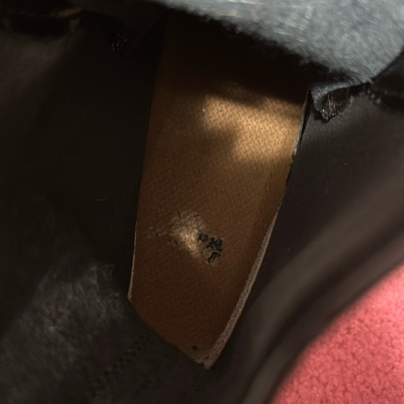 Dr Martens Women’s Black Patent Leather boots - Picture 8 of 9